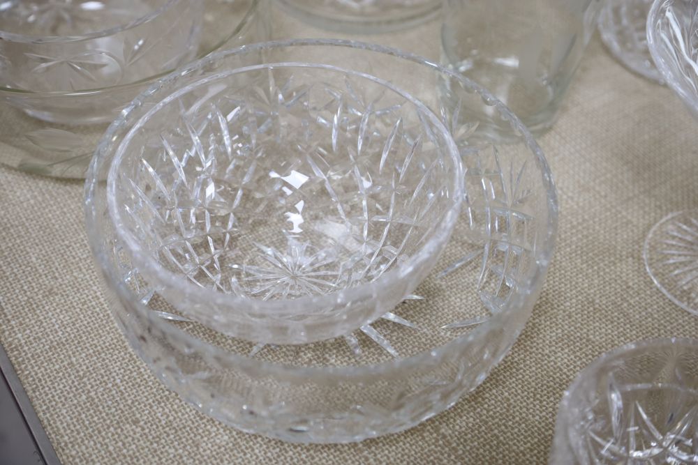 A quantity of glassware